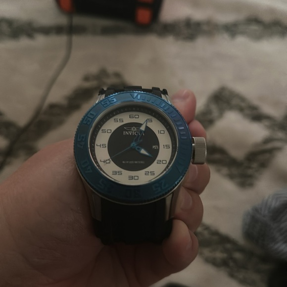 Invicta Pro Diver Model No. 14833 - Picture 5 of 5